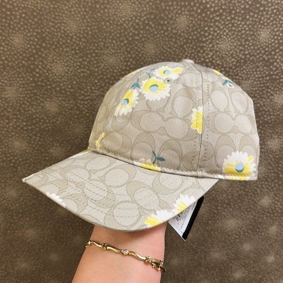 🔥🔥🔥NEW COACH Signature Daisy Hat Cap - Picture 2 of 6